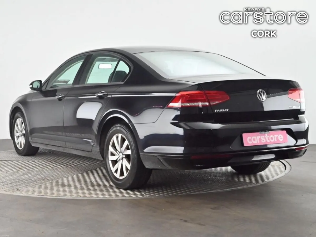 Volkswagen Passat 1.6 TDI 120HP Trendline - Image 3