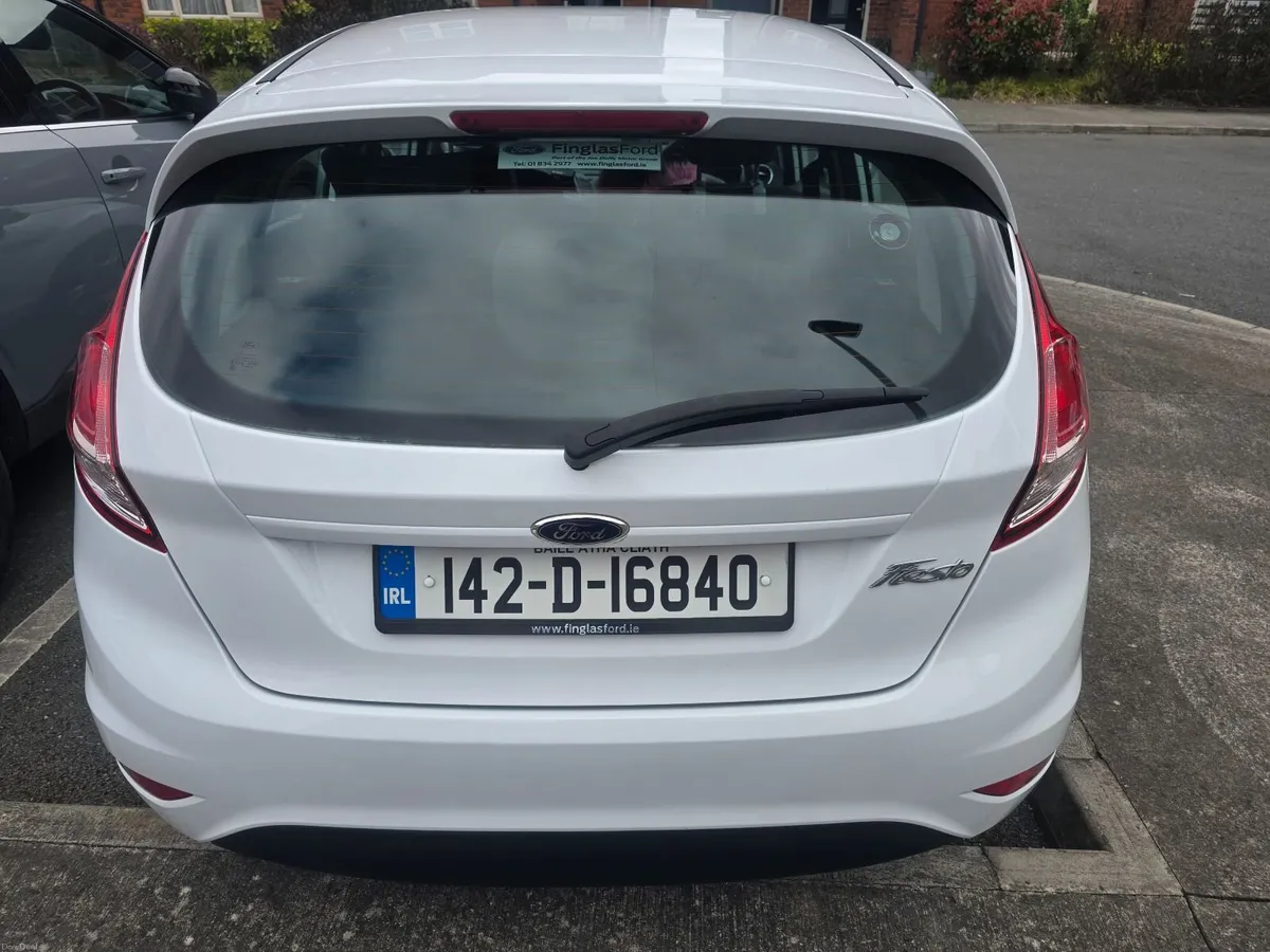 Ford Fiesta 2014 - Image 2