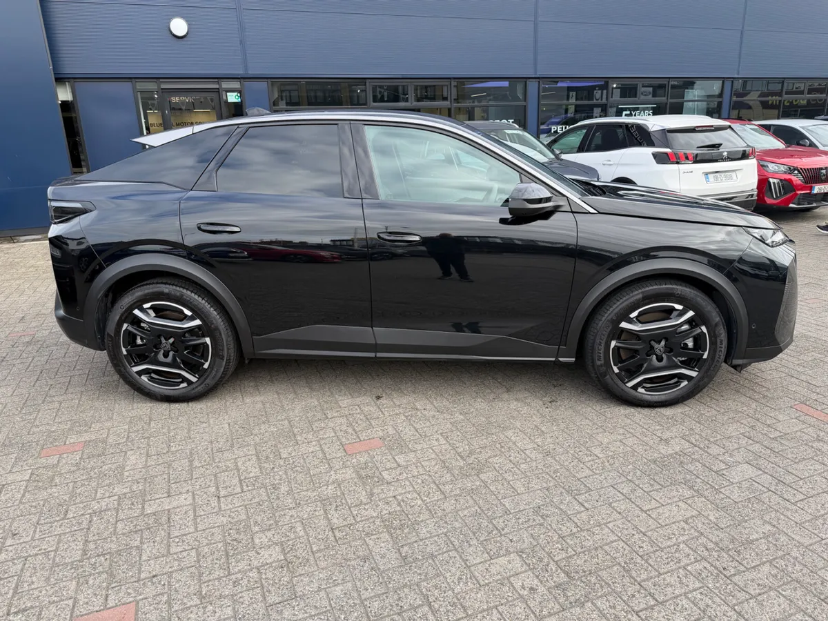 2024 Peugeot 3008 eAllure 73kwh - Image 4