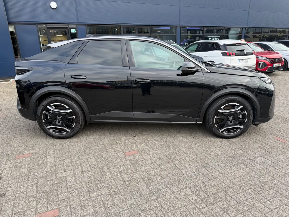 2024 Peugeot 3008 eAllure 73kwh - Image 3