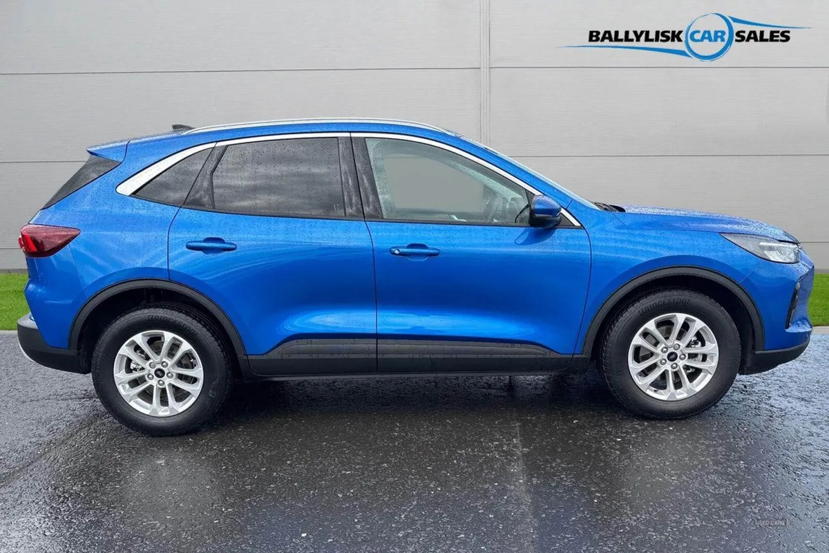 Ford Kuga 1.5 Titanium Petrol Manual Euro 6 (s/s) - Image 3