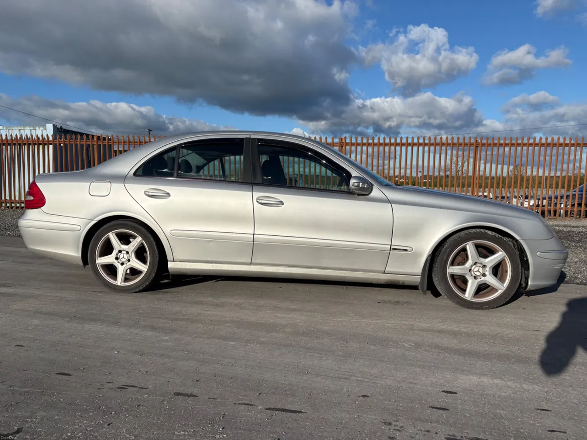 2006 MERCEDES E220 AUTO - Image 2