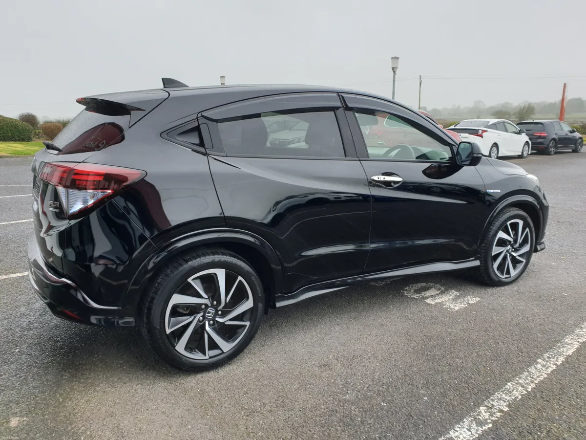 Honda Vezel 1.5 HYBRID AUTO - Image 6