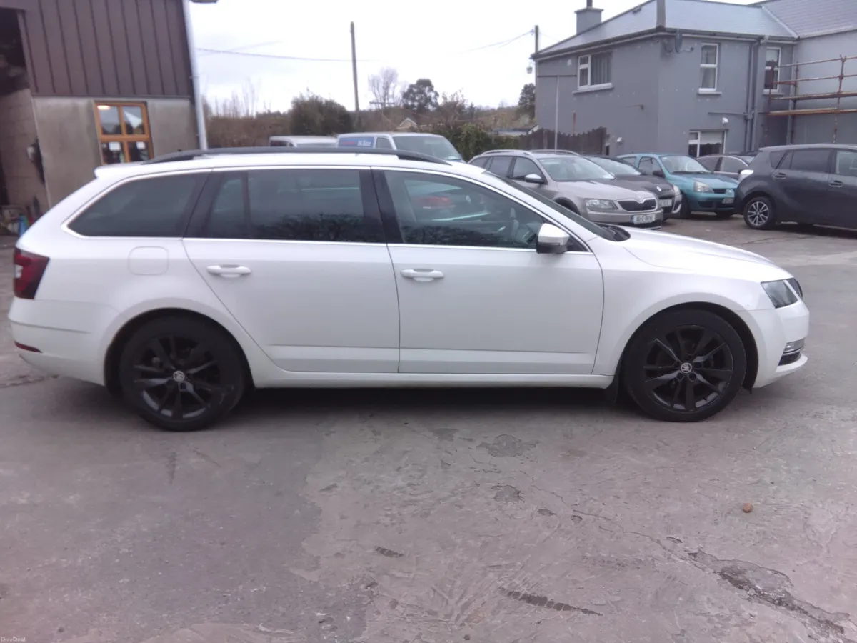 Skoda Octavia 2018 - Image 2