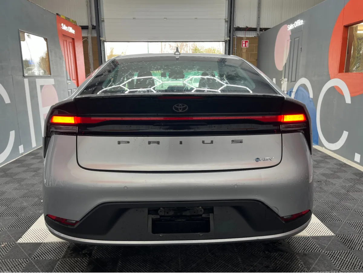 Toyota Prius 2025 TOYOTA PRIUS X 1.8 AUTOMATIC / C - Image 3