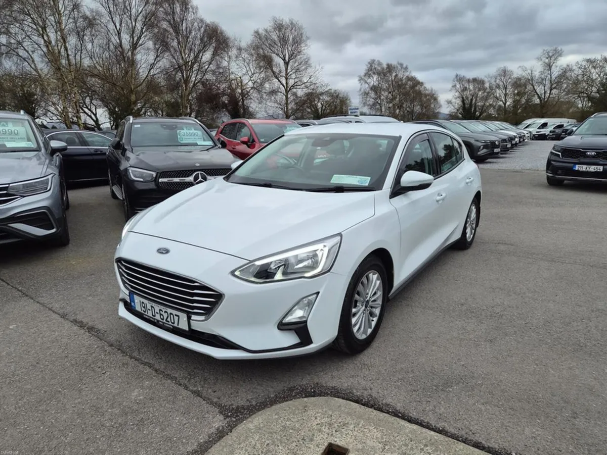 Ford Focus Titanium 5DR 1.0 Ecoboost 125 - Image 2