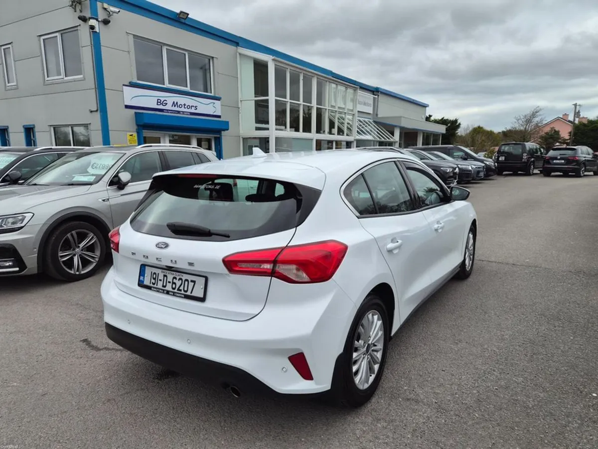Ford Focus Titanium 5DR 1.0 Ecoboost 125 - Image 4