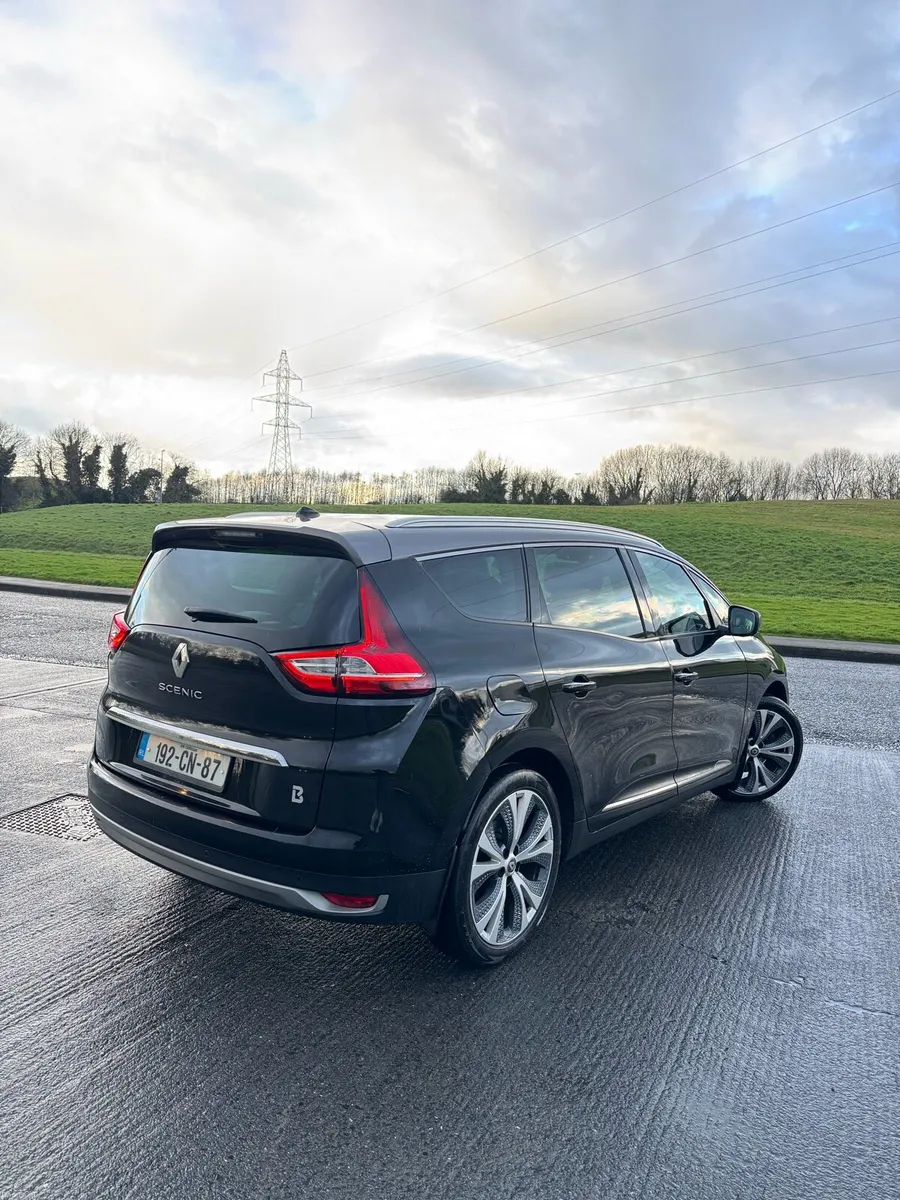 2019 Renault Grand Scenic Signature | High Spec - Image 4