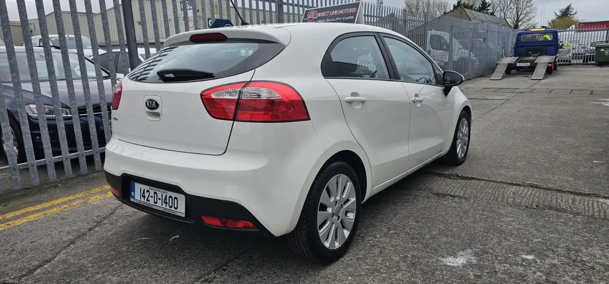 2014 Kia Rio    (2 Owners & low milage) - Image 4