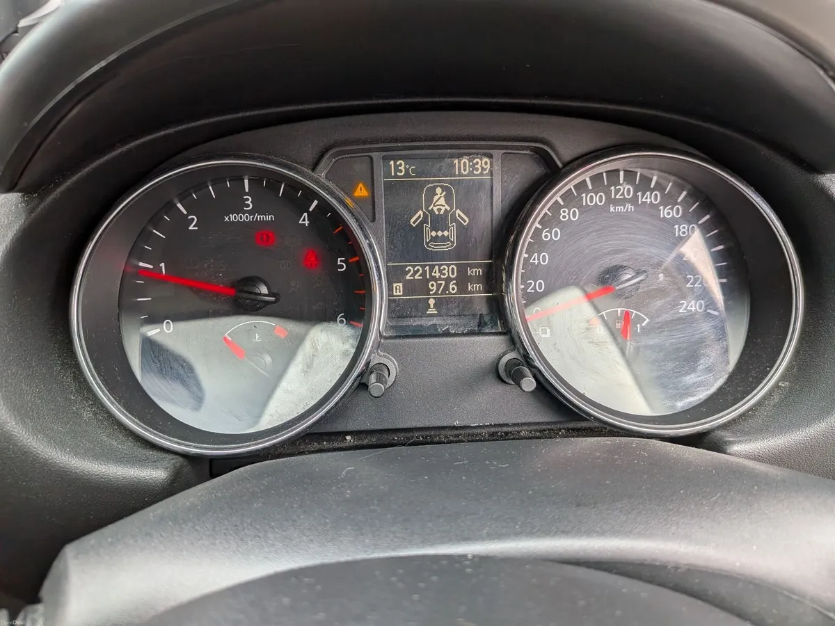 Nissan Qashqai 2011 - Image 2