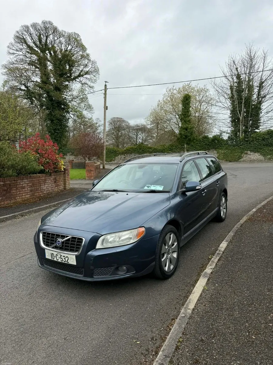 2010 Volvo V70 2.0D S | 6 speed manual - Image 1