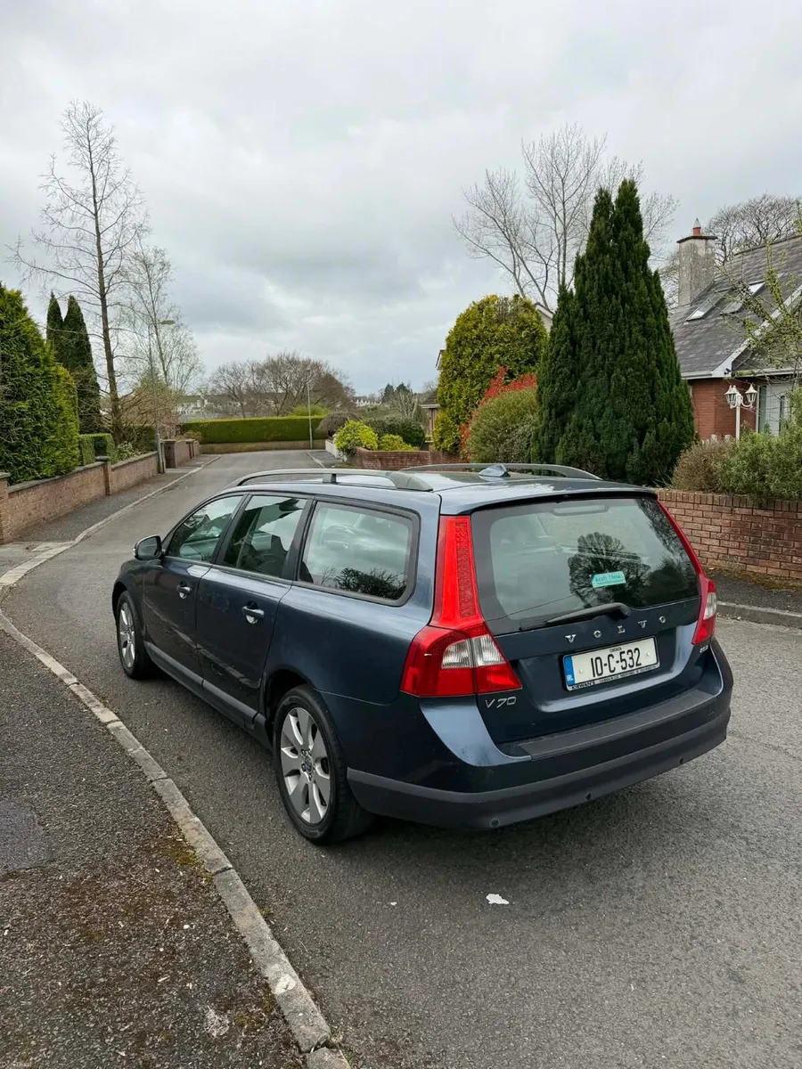 2010 Volvo V70 2.0D S | 6 speed manual - Image 4