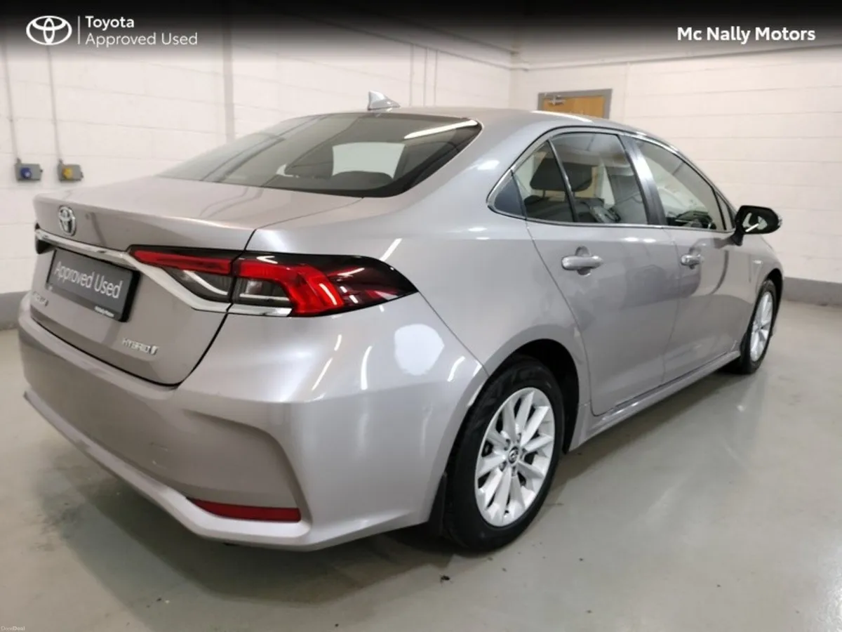 Toyota Corolla HYBRID LUNA SAL - Image 3