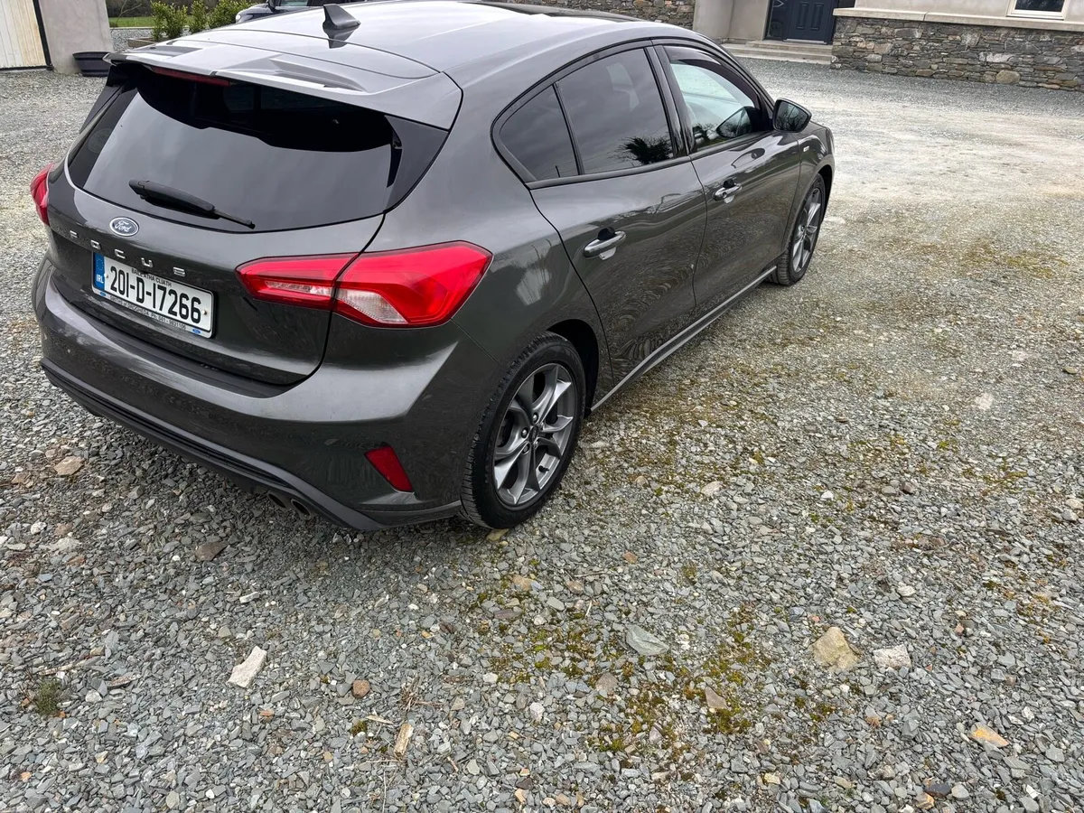 Ford Focus 2020 - Image 2
