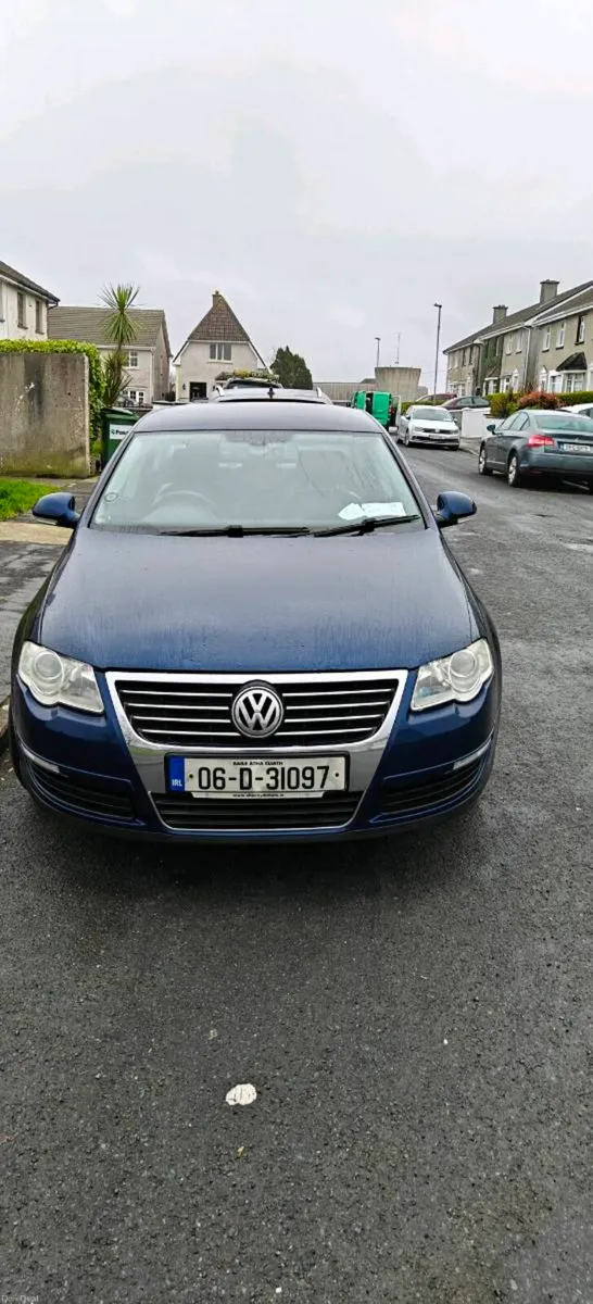 Volkswagen Passat - Image 1