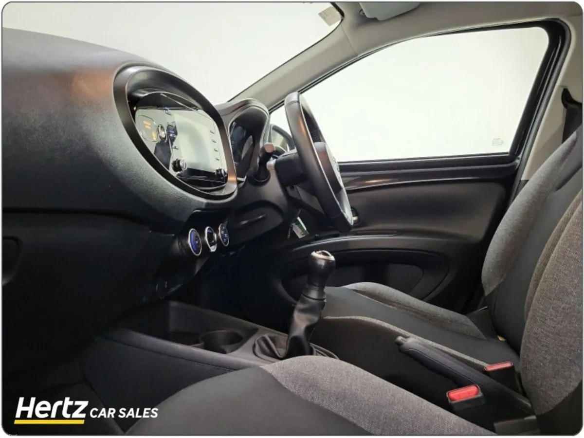 Toyota Aygo X PULSE 1.0 Petrol Manual - Image 4