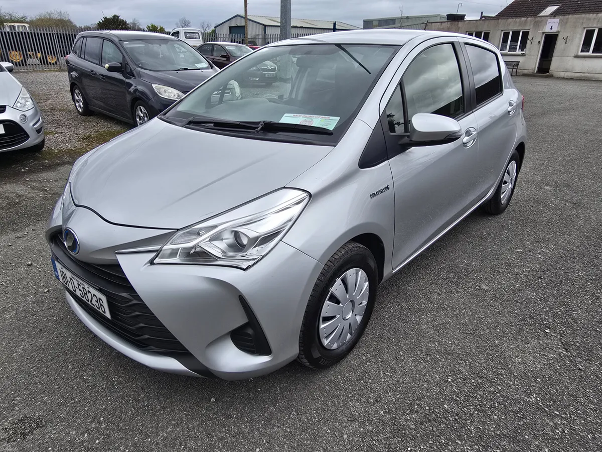 181 Toyota Vitz Yaris Hybrid Automatic - Image 3