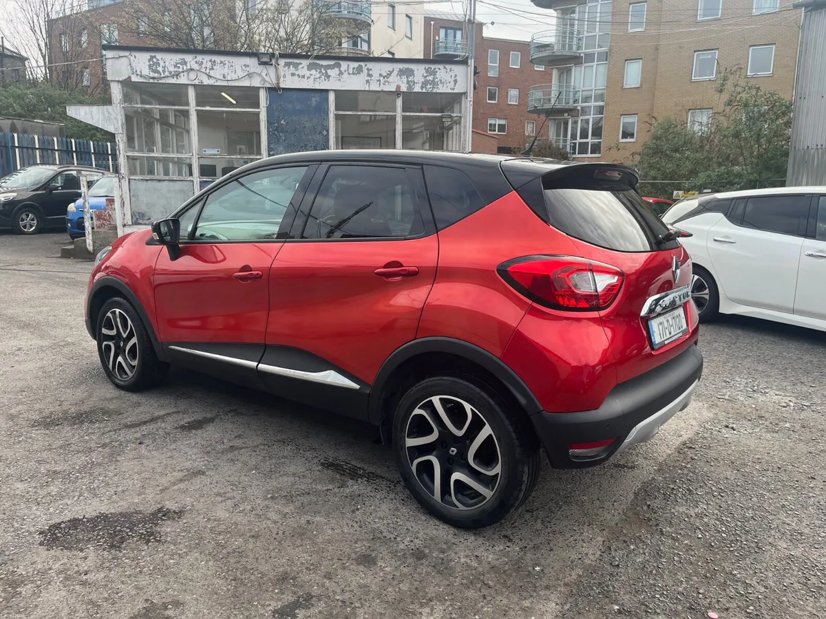 Renault Captur 2017 FULL LEATHER, EXCELLENT CONDIT - Image 5