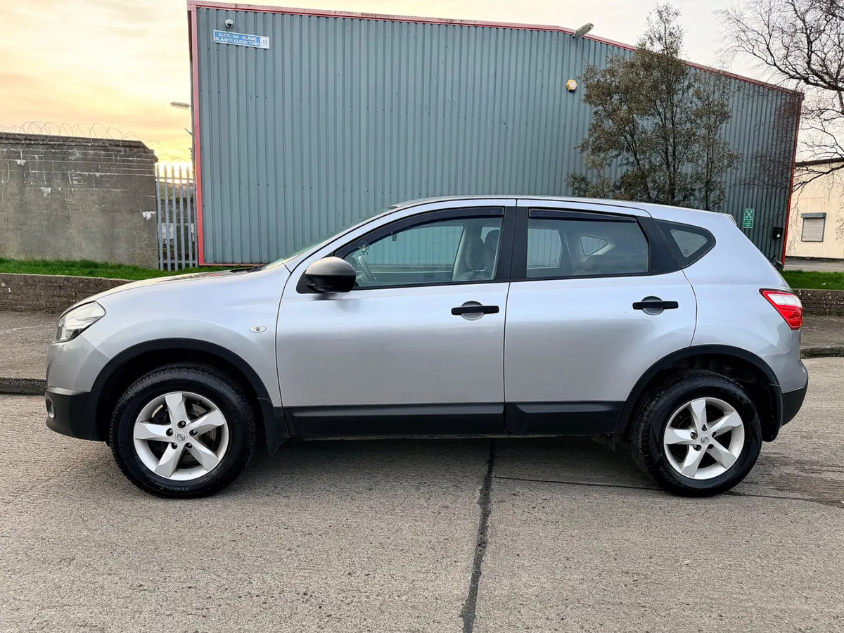 Nissan Qashqai 2012 4wheel Drive - Image 3