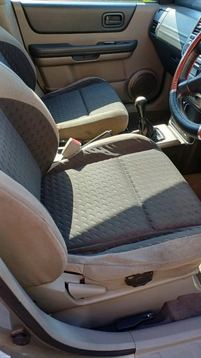 Nissan X Trail 2.0 2whl drive - Image 2