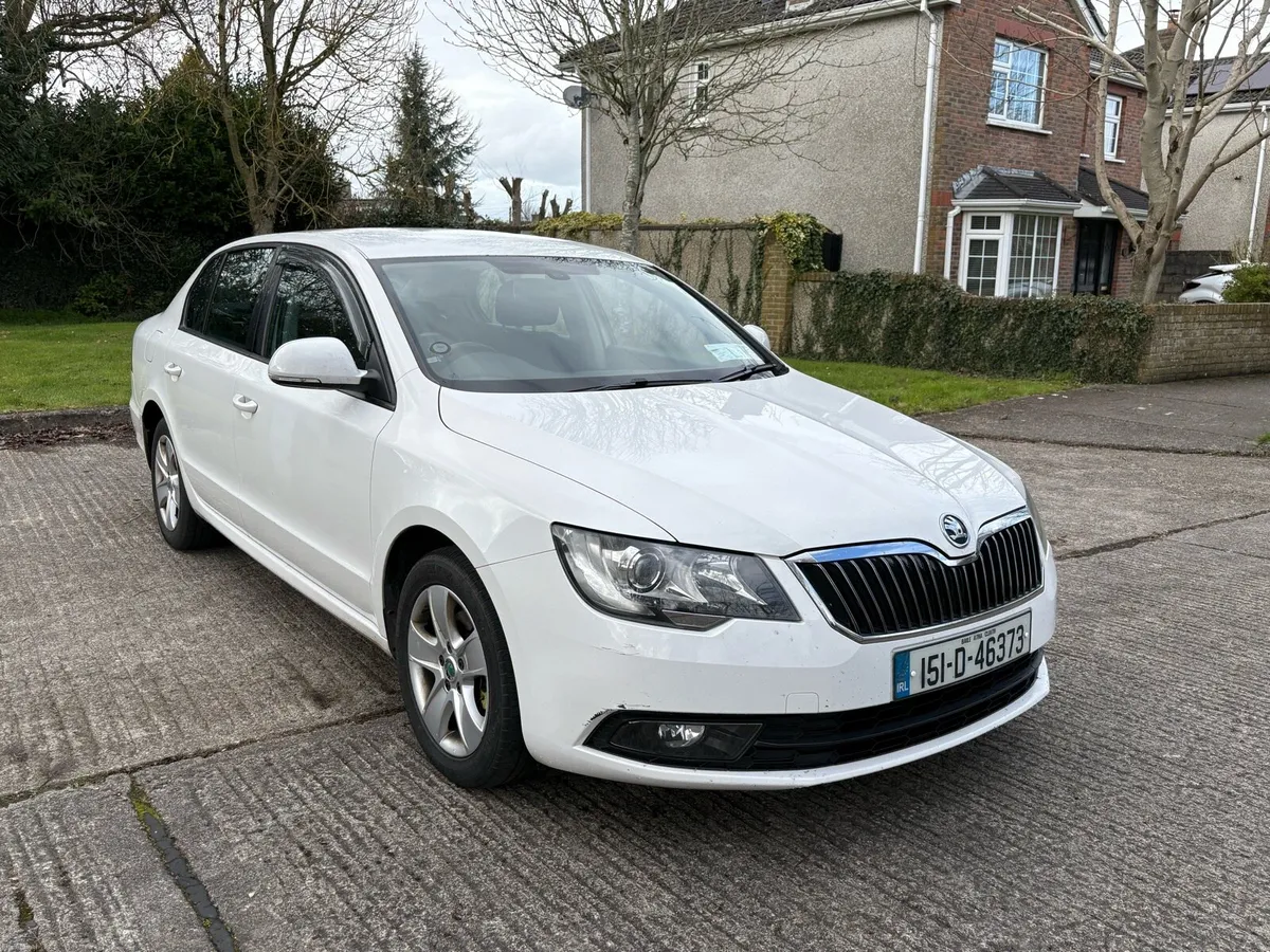 15 SKODA SUPERB 2.0 DIESEL AUTOMATIC NCT AND TAX - Image 1