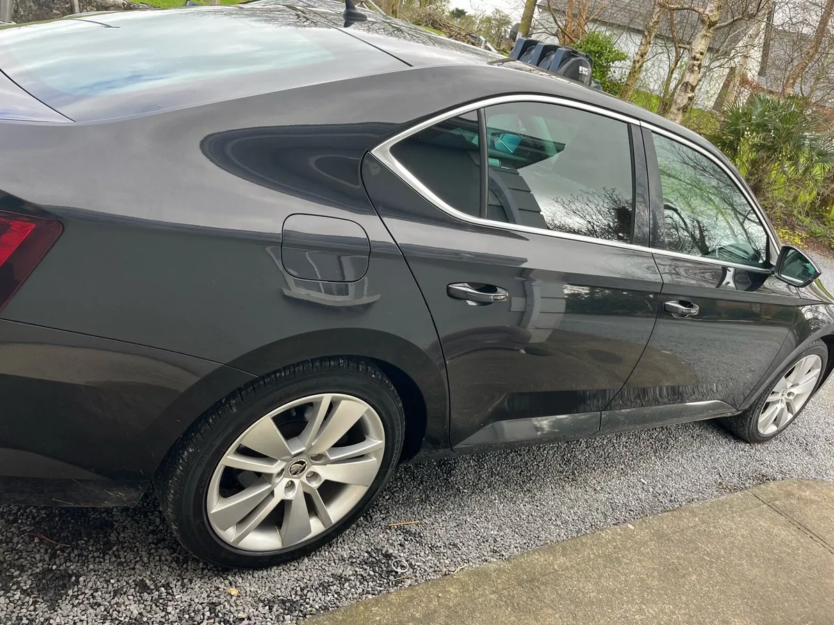 Skoda Superb - Image 3