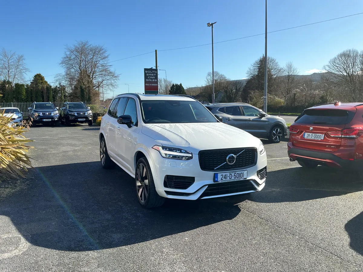 2024 VOLVO XC90 PLUS AWD T8 PHEV AUTO - Image 4