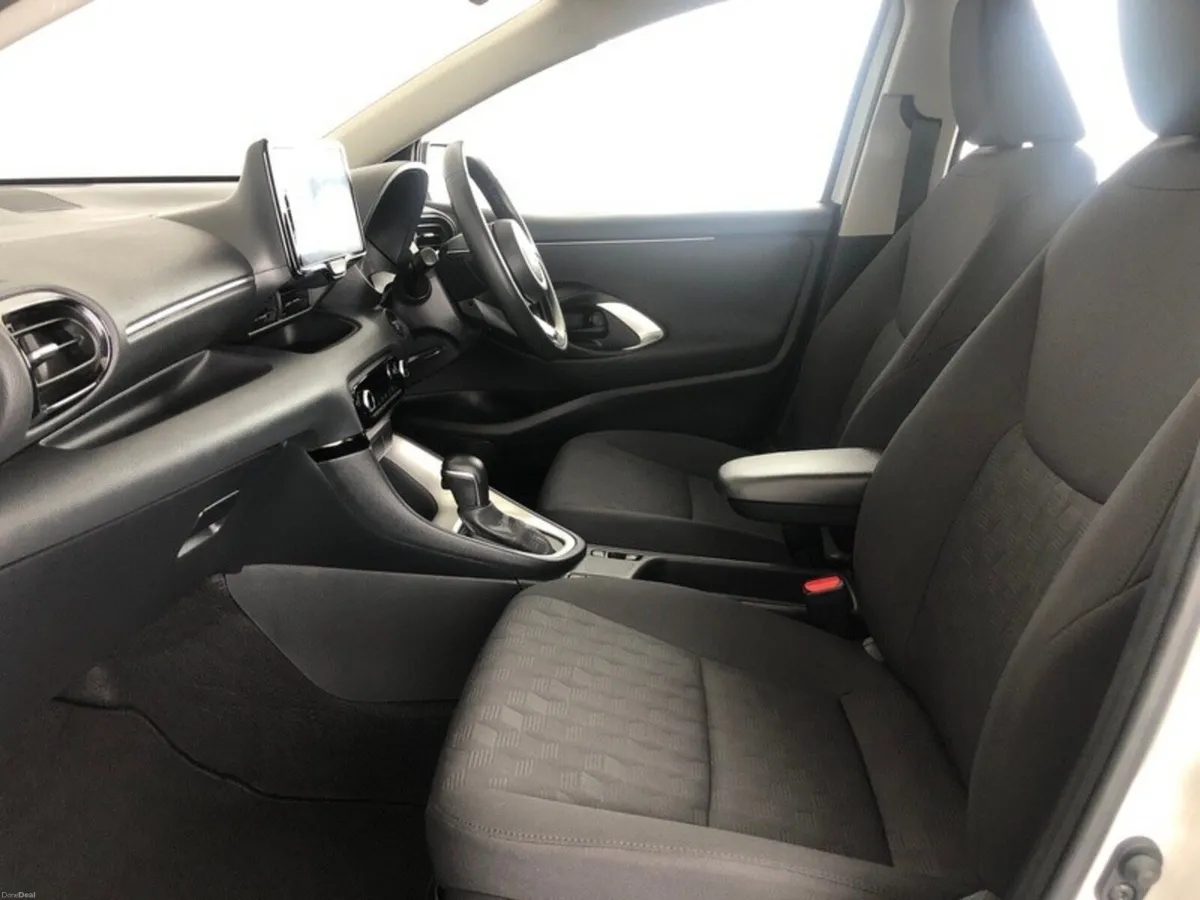 Toyota Yaris Luna - Image 6