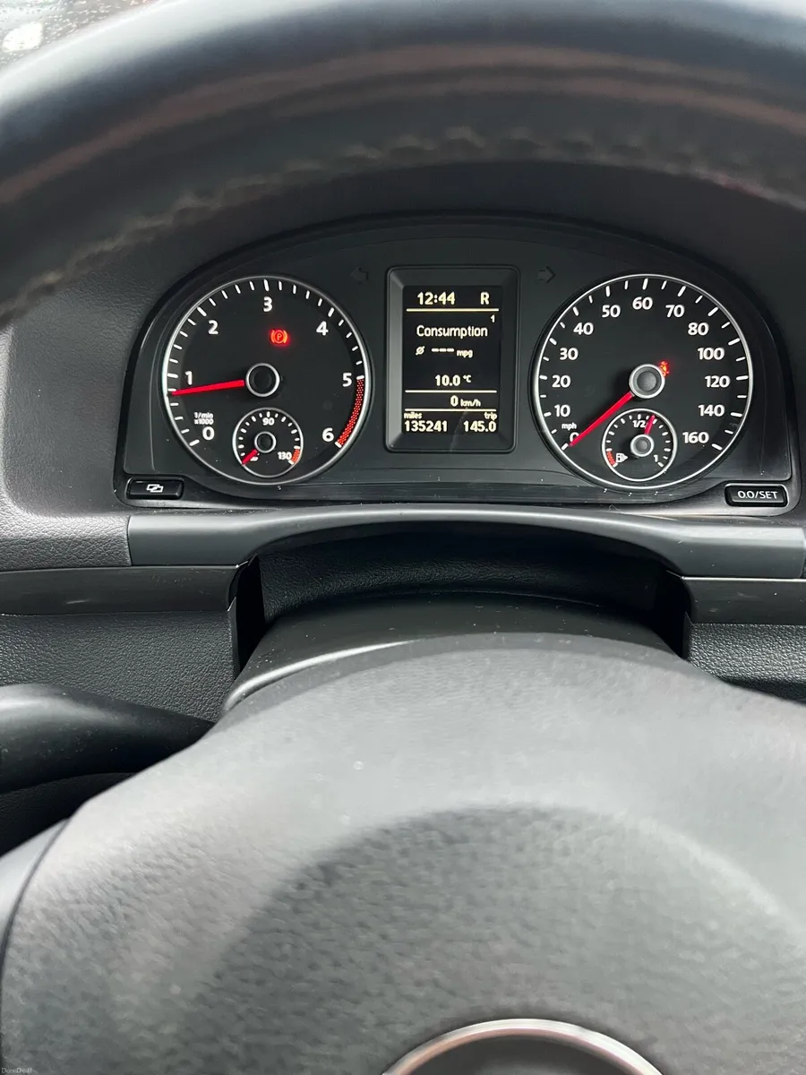 VW Touran 1.6tdi Automatic - Image 3