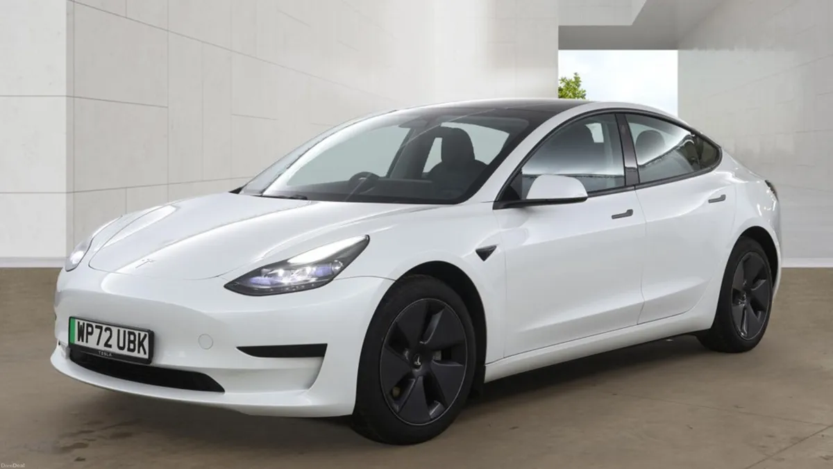 Tesla Model 3 2022 - Image 4