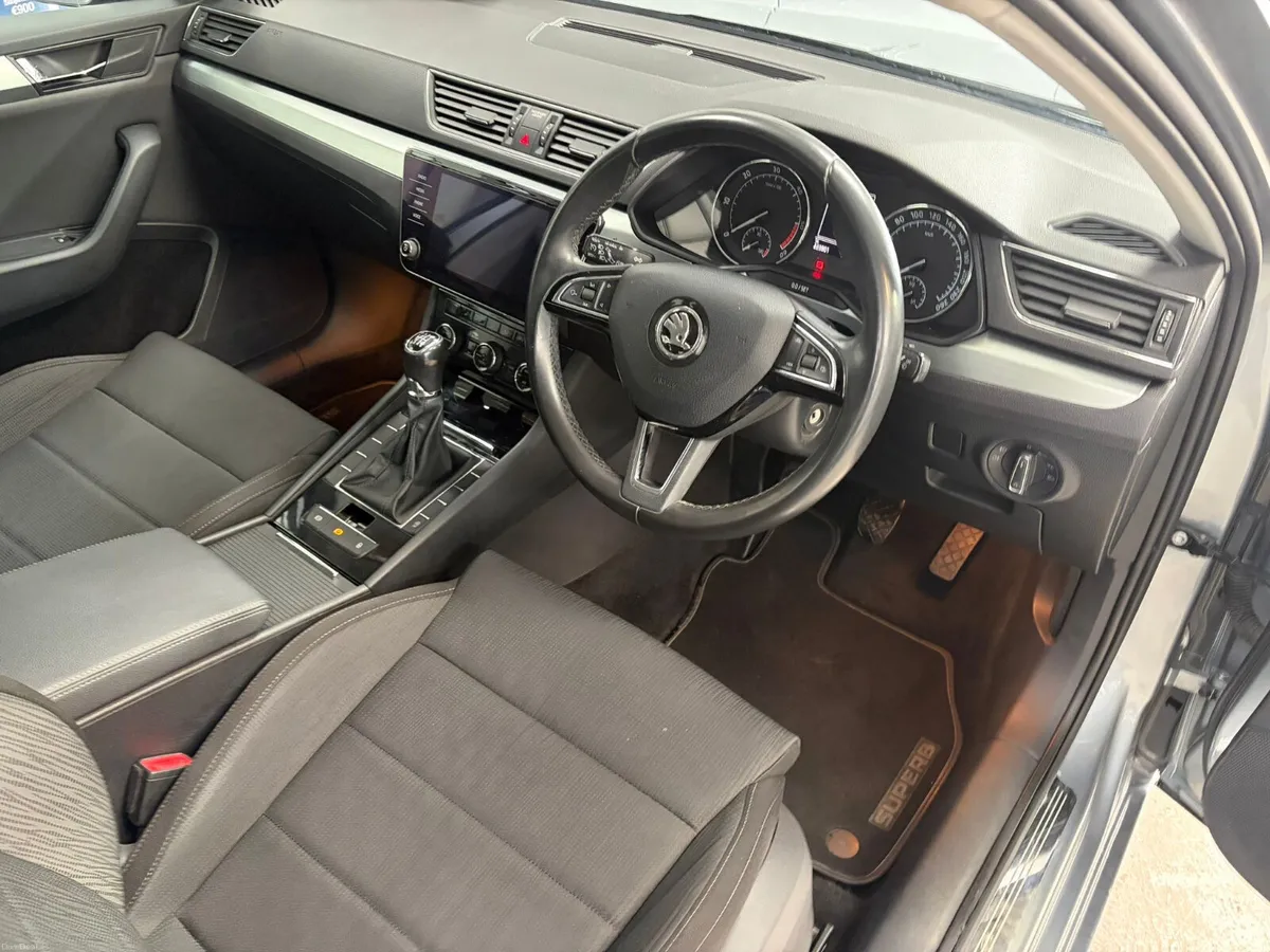 Skoda Superb 2019. 2.0tdi AMBITION - Image 3