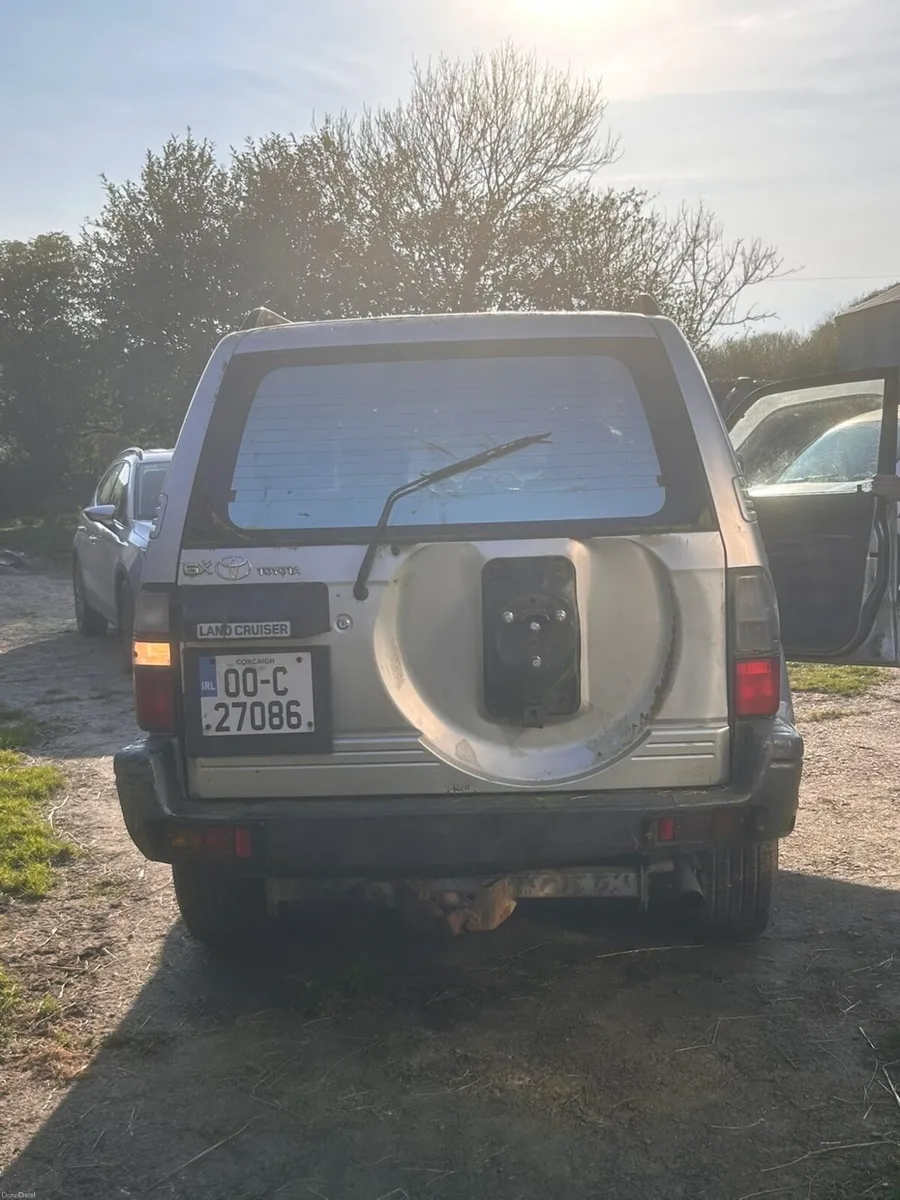 2000 Toyota Land Cruiser - Image 3