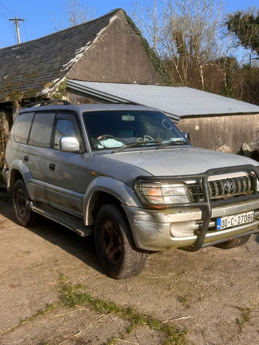 2000 Toyota Land Cruiser - Image 1