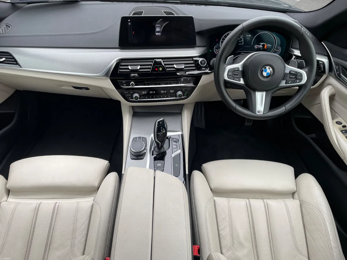 520 diesel M SPORT - AUTO - LOW KMS - - Image 3