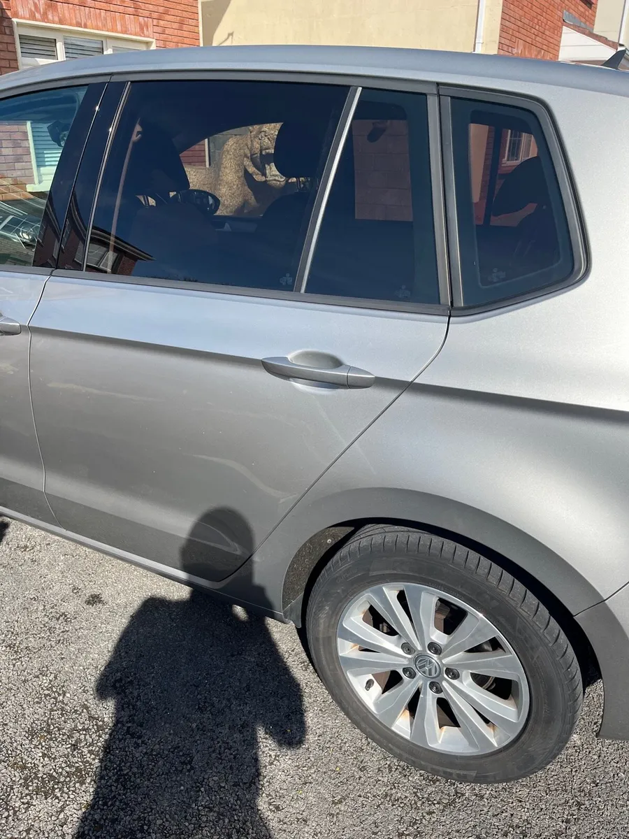 Car - Image 6