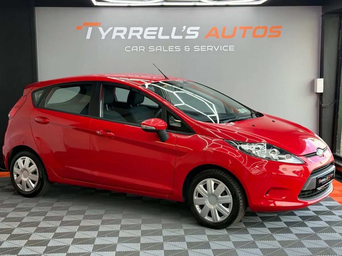Ford Fiesta 1.25 Petrol "ONLY 97K KMS" Zetec 2012 - Image 2