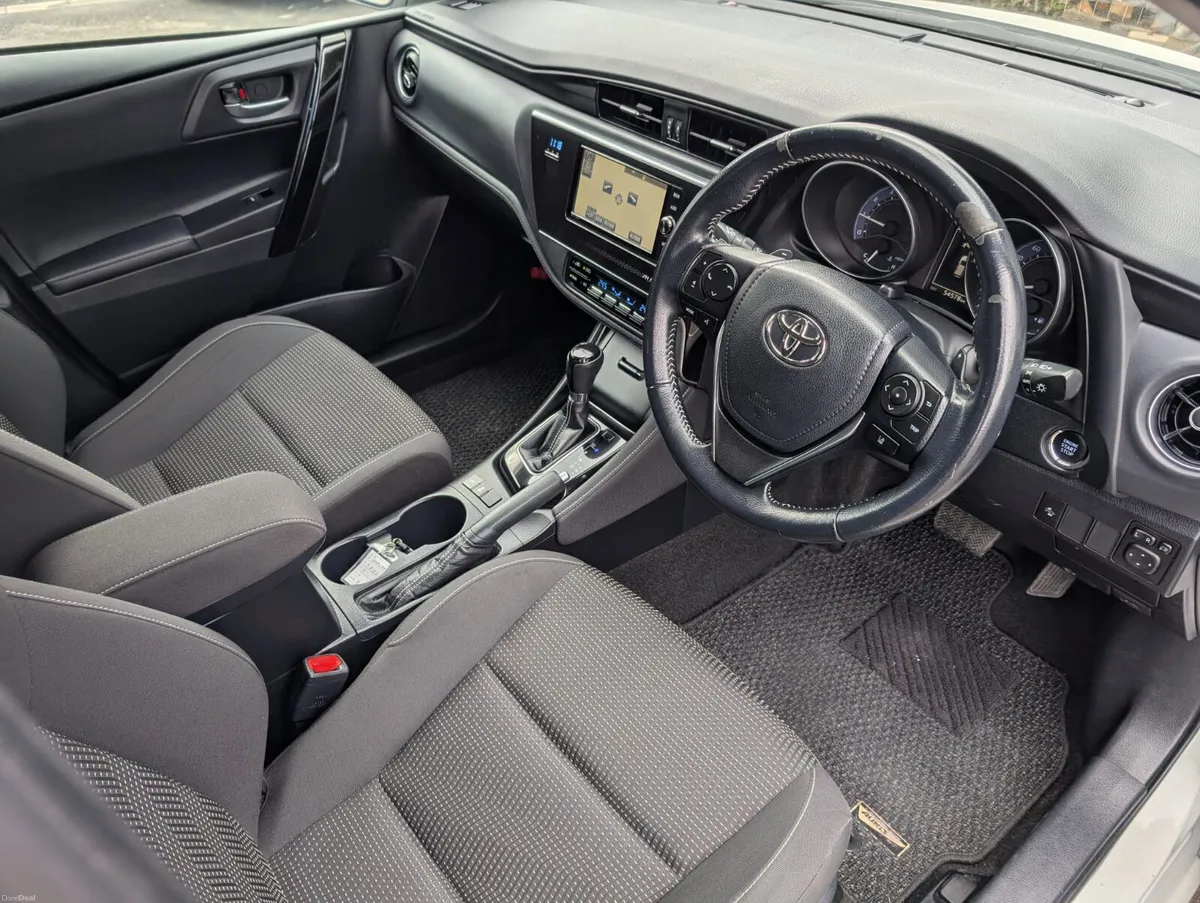 Toyota Auris Auto // Non Hybrid // SALE-SALE-SALE - Image 2