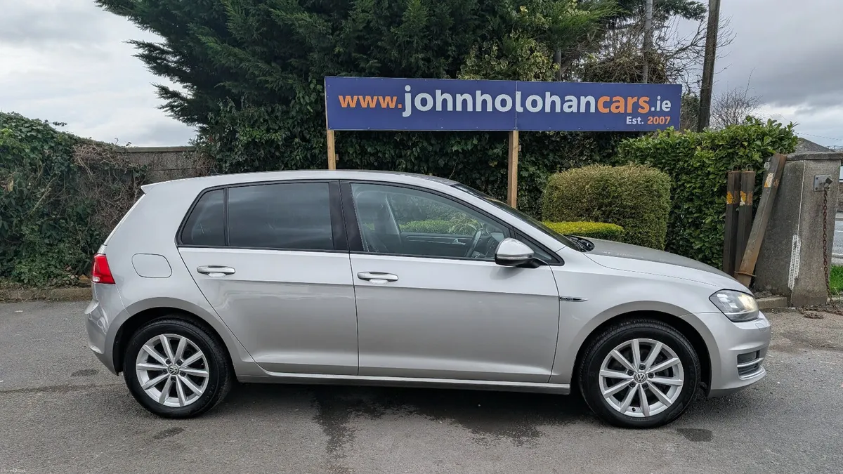 Volkswagen Golf Lounge - Image 2