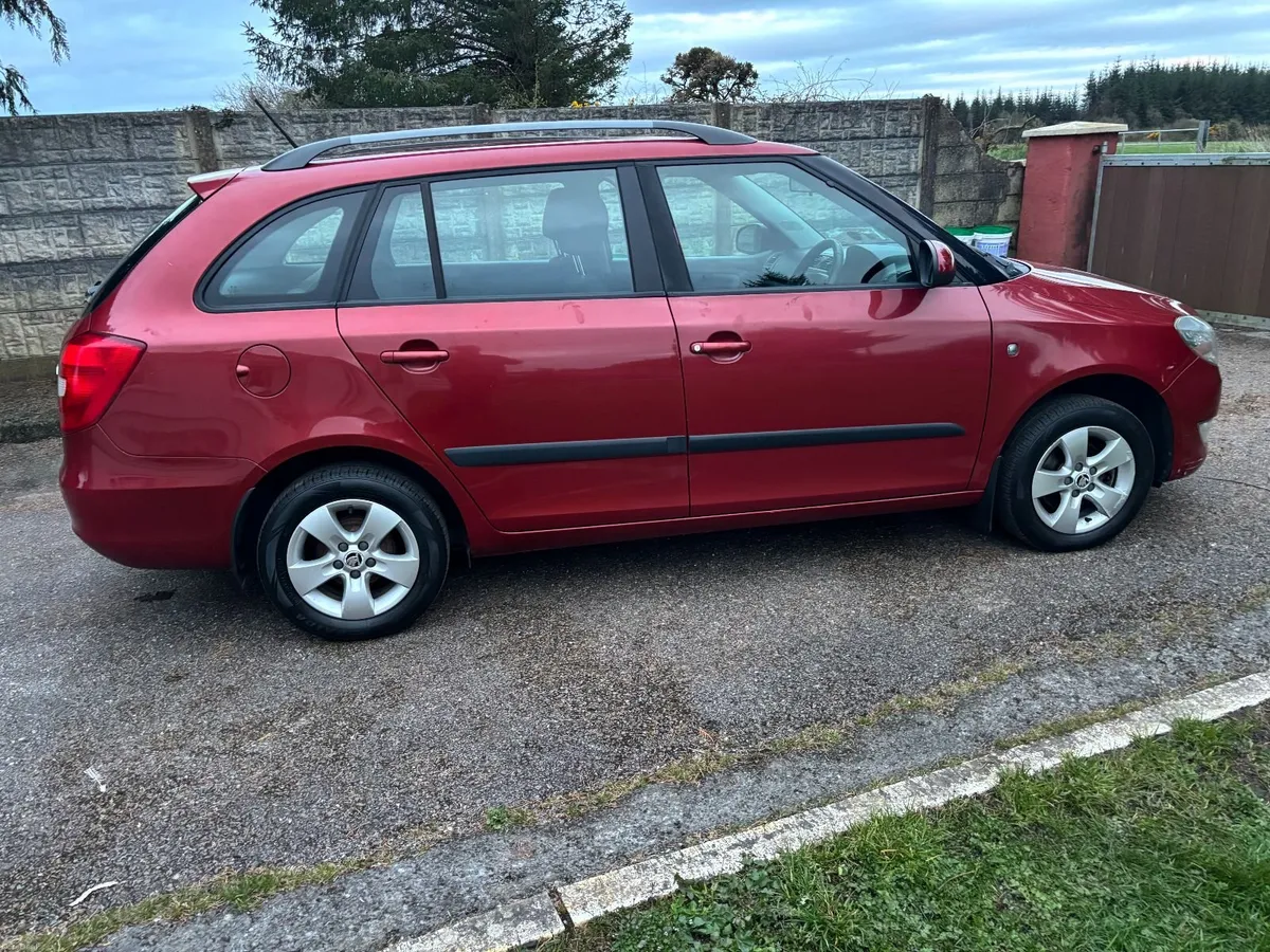 Skoda Fabia 2014 - Image 2