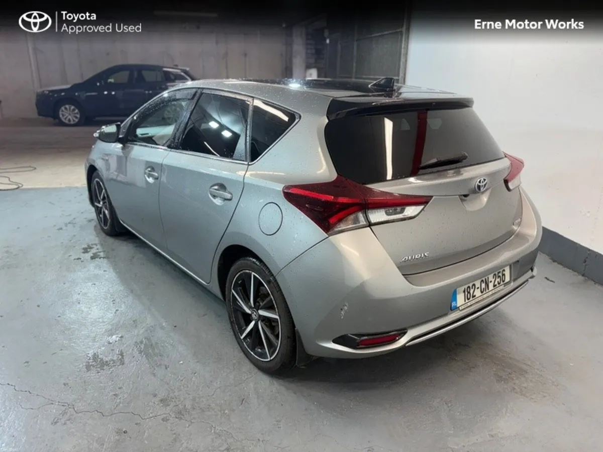Toyota Auris AURIS HYBRID LUNA SPORT*REDUCED BY €5 - Image 3