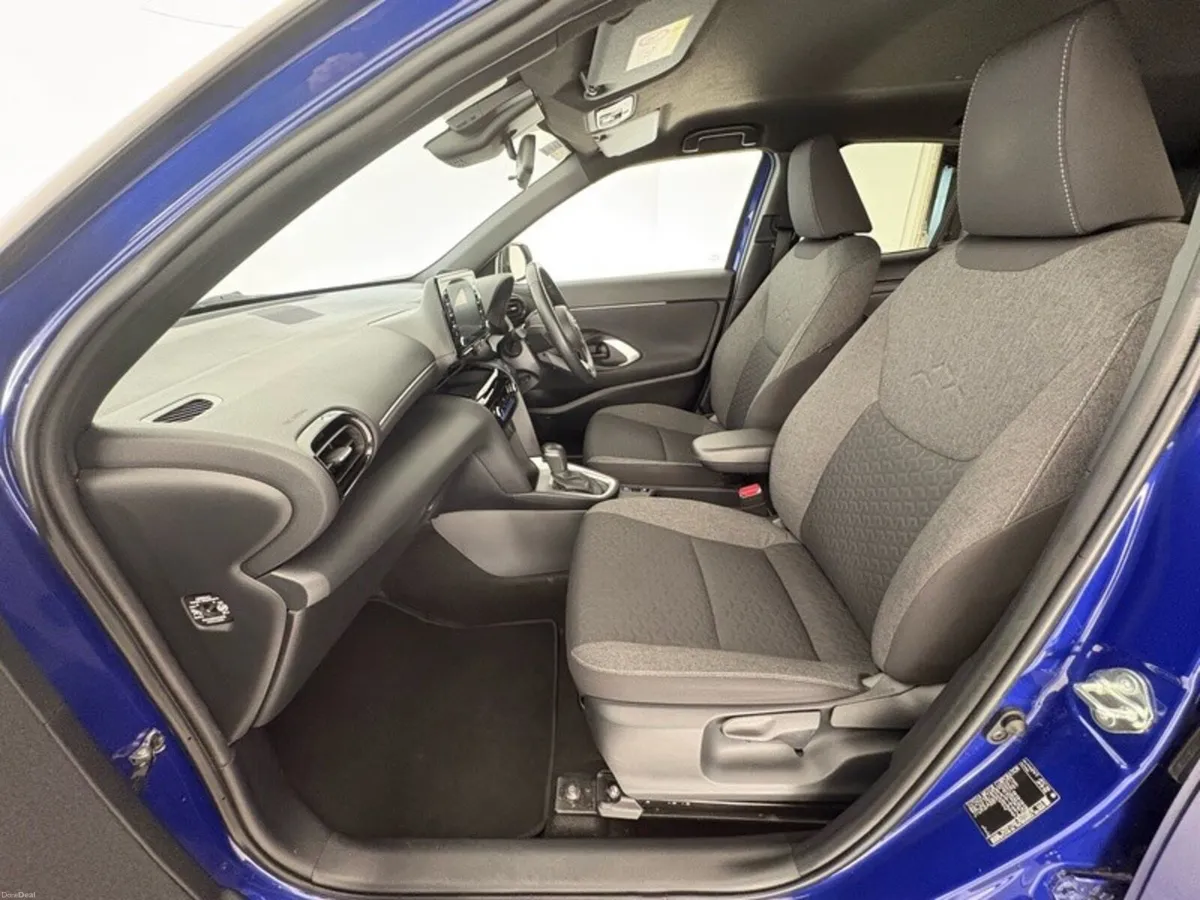 Toyota Yaris Cross Luna Sport Hybrid - Image 6