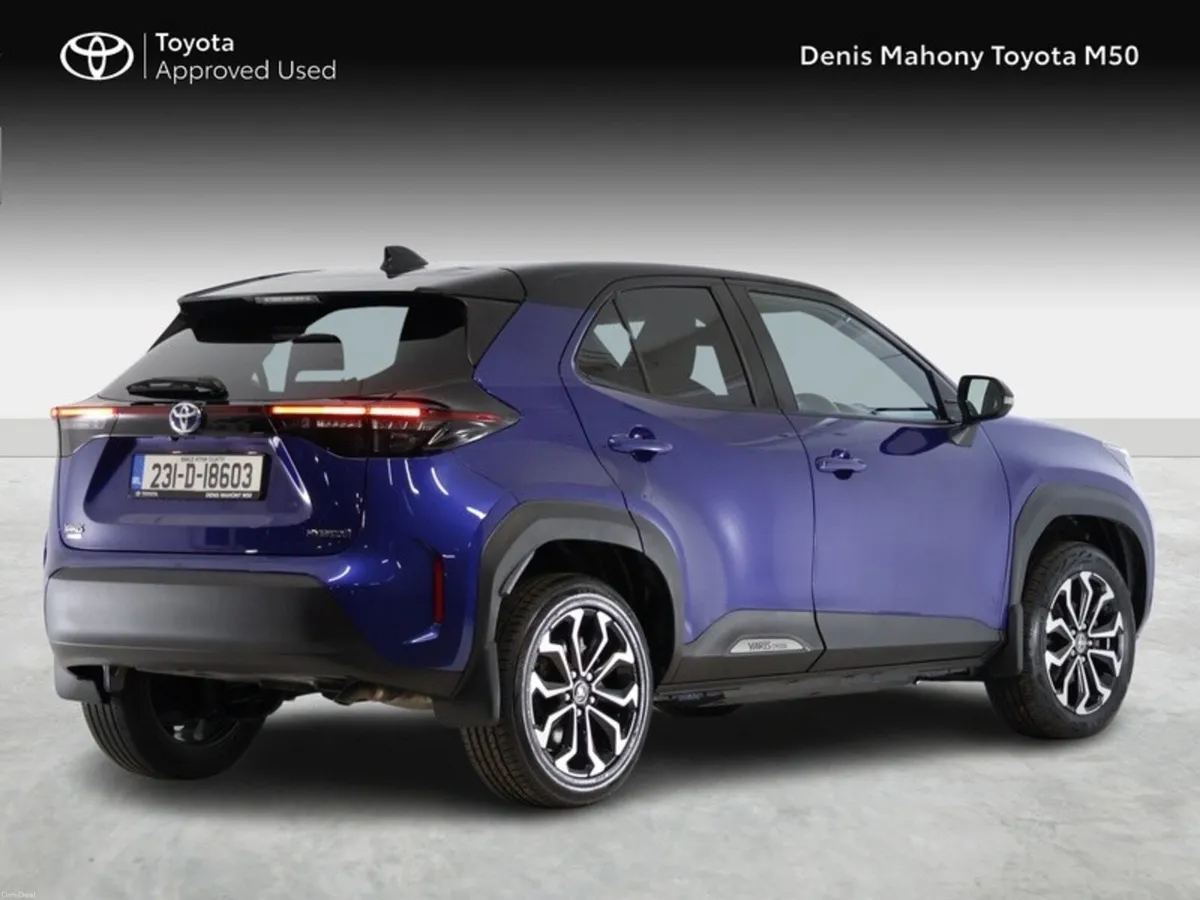 Toyota Yaris Cross Luna Sport Hybrid - Image 2