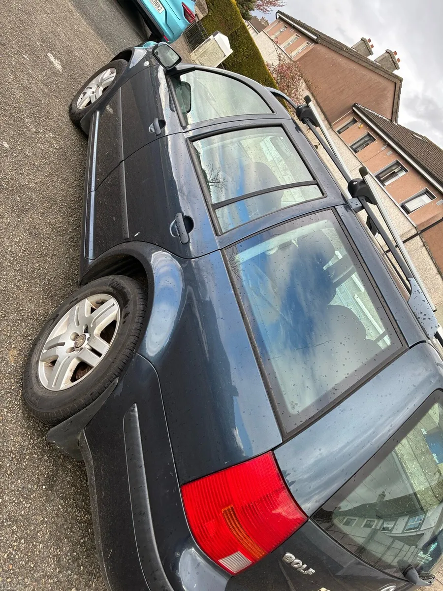 Volkswagen Golf Estate - Image 2