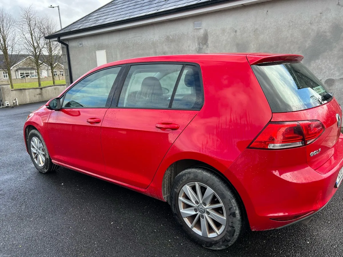 Volkswagen Golf 1.2 TSI Manual 146km starter car - Image 4
