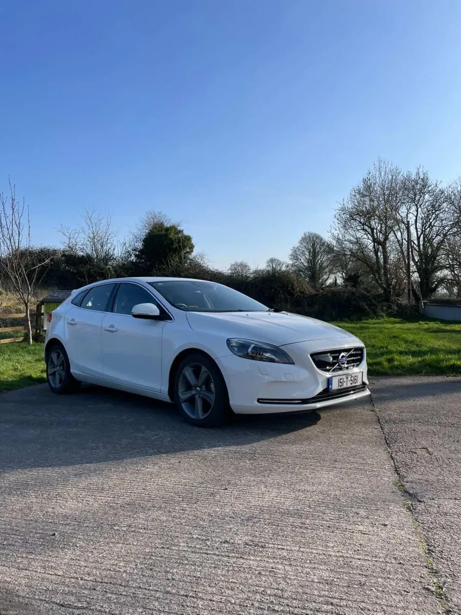 Volvo V40 Automatic - Image 4