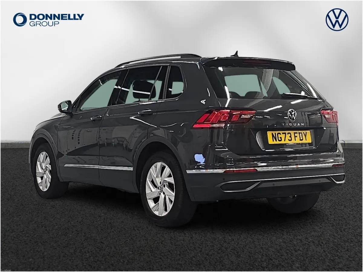 Volkswagen Tiguan Estate Life - Image 3