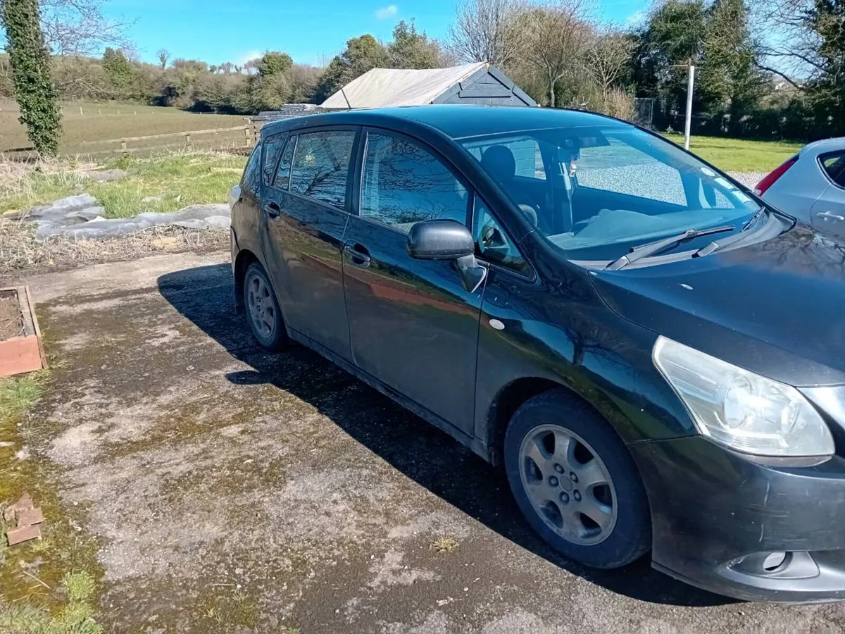 7 seater Toyota 2lt Diesel - Image 1