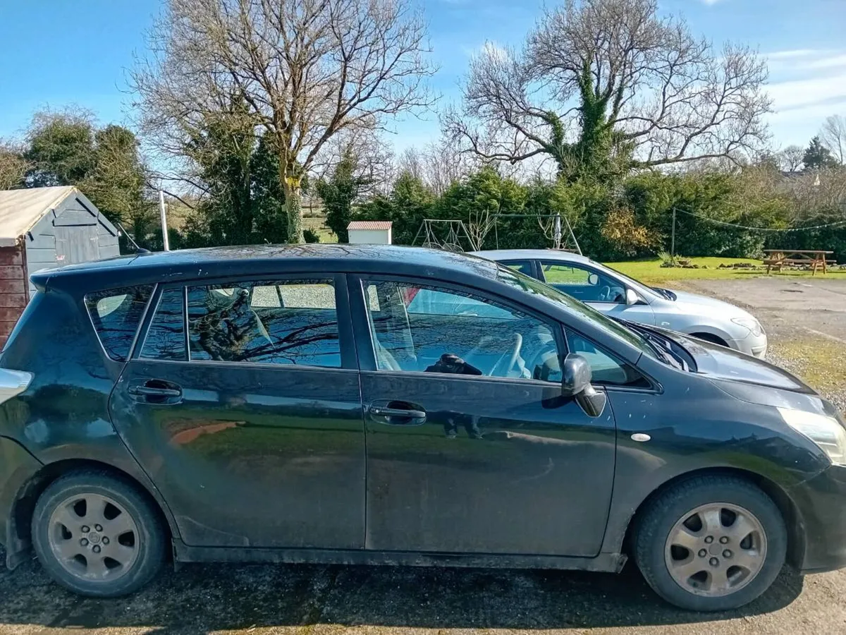 7 seater Toyota 2lt Diesel - Image 4