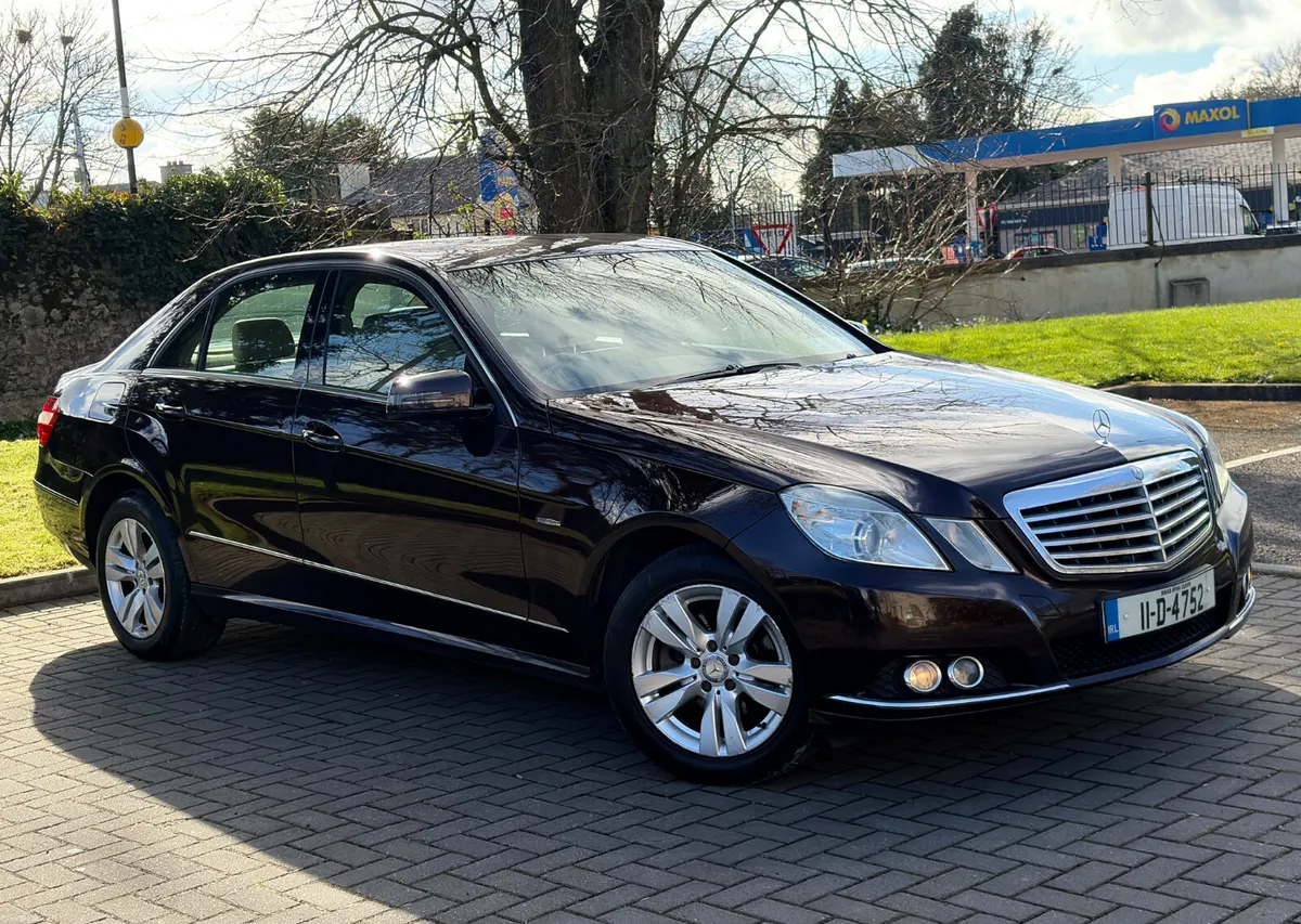 Mercedes-Benz E220 Automatic 2011 new nct 5/27 tax - Image 4
