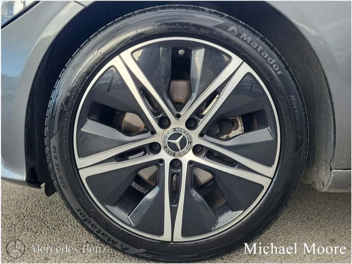 Mercedes-Benz C-Class C220d  Avantgarde AUTO - Image 5